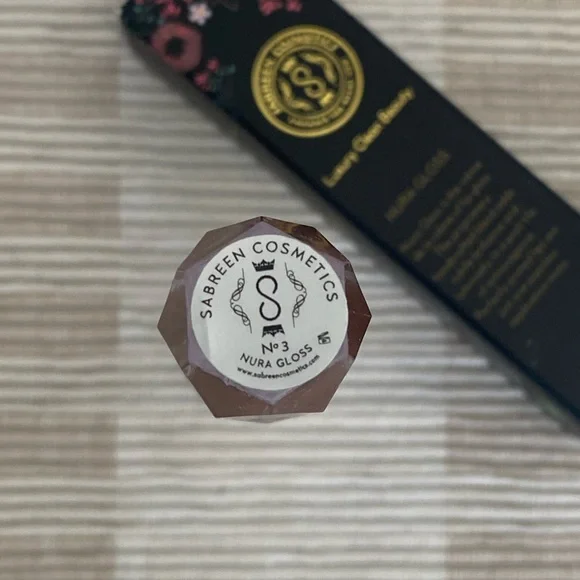 Sabreen Cosmetics No. 3 Warm Rose - Picture 2 of 3